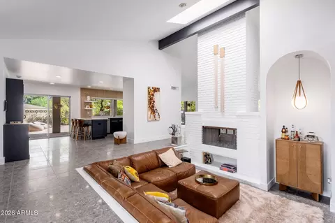Living - 220 W Willow Ave, Phoenix, AZ 85029 photo 3 of 6