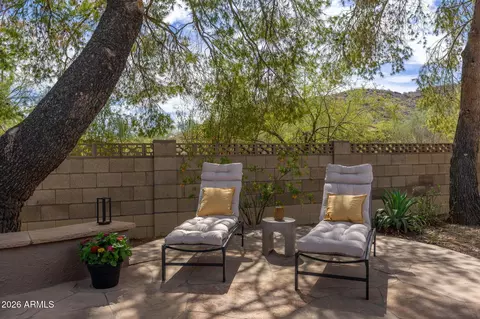 Exterior - 220 W Willow Ave, Phoenix, AZ 85029 photo 8 of 15