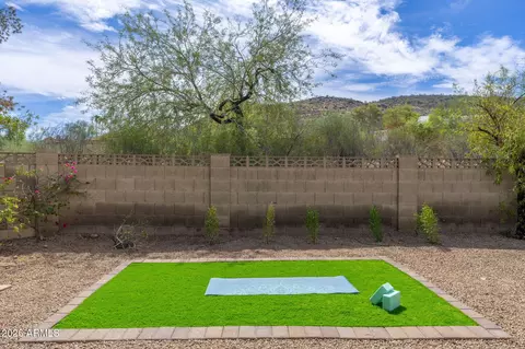 Exterior - 220 W Willow Ave, Phoenix, AZ 85029 photo 11 of 15