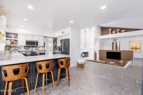 Kitchen - 220 W Willow Ave, Phoenix, AZ 85029 photo 4 of 8