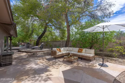 Exterior - 220 W Willow Ave, Phoenix, AZ 85029 photo 10 of 15