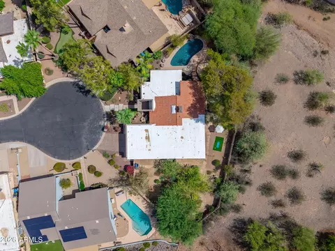 View/Area - 220 W Willow Ave, Phoenix, AZ 85029 photo 4 of 10