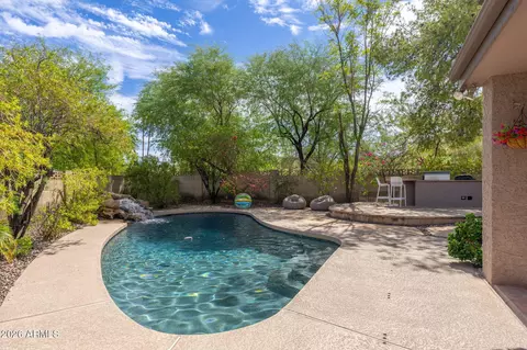 Exterior - 220 W Willow Ave, Phoenix, AZ 85029 photo 5 of 15