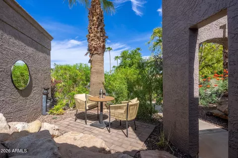 Exterior - 220 W Willow Ave, Phoenix, AZ 85029 photo 4 of 15