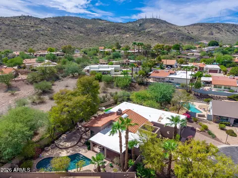 View/Area - 220 W Willow Ave, Phoenix, AZ 85029 photo 1 of 10