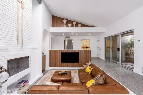 Living - 220 W Willow Ave, Phoenix, AZ 85029 photo 4 of 6