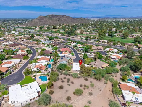 View/Area - 220 W Willow Ave, Phoenix, AZ 85029 photo 7 of 10