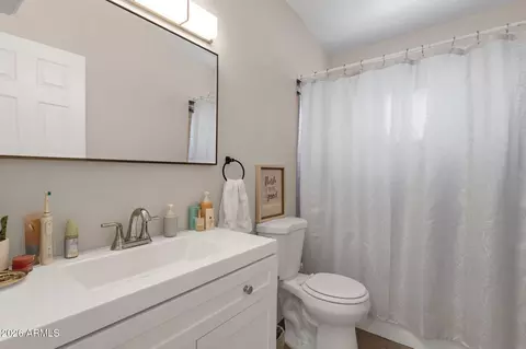 Bath - 1923 E Yale St, Phoenix, AZ 85006 photo 2 of 2