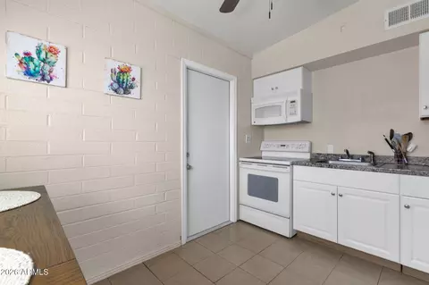 Kitchen - 1923 E Yale St, Phoenix, AZ 85006 photo 3 of 4