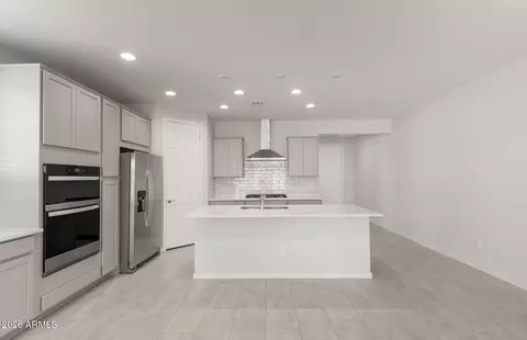Kitchen - 1272 W Saddle Run, Apache Junction, AZ 85120 photo 5 of 5