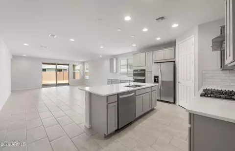 Kitchen - 1272 W Saddle Run, Apache Junction, AZ 85120 photo 1 of 5