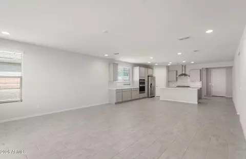 Living - 1272 W Saddle Run, Apache Junction, AZ 85120 photo 2 of 3
