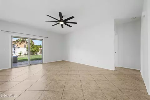 Living - 4010 E Sundance Ct, Gilbert, AZ 85297 photo 2 of 4