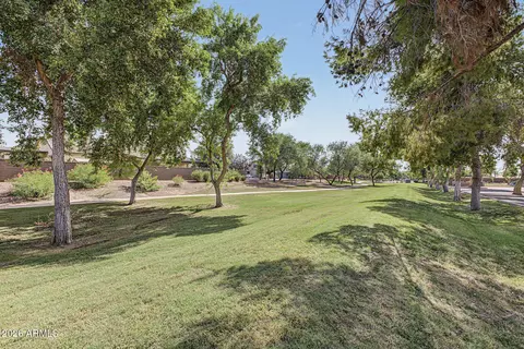 Exterior - 4010 E Sundance Ct, Gilbert, AZ 85297 photo 7 of 9