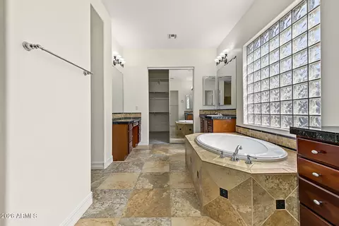 Bath - 1350 E Ibis St, Gilbert, AZ 85297 photo 3 of 7