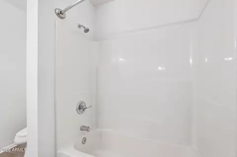 Bath - 852 E Acapulco Ln, Phoenix, AZ 85022 photo 2 of 3