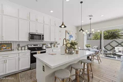 Kitchen - 1515 E Shannon St, Gilbert, AZ 85295 photo 2 of 6