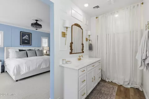 Bath - 1515 E Shannon St, Gilbert, AZ 85295 photo 4 of 6