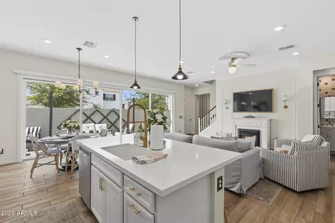 Kitchen - 1515 E Shannon St, Gilbert, AZ 85295 photo 4 of 6