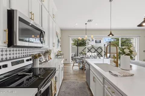 Kitchen - 1515 E Shannon St, Gilbert, AZ 85295 photo 6 of 6