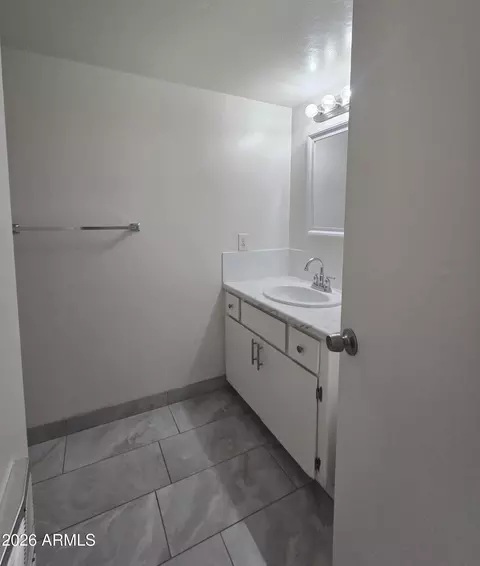 Bath - 220 E Marilyn Ave, Mesa, AZ 85210 photo 3 of 6