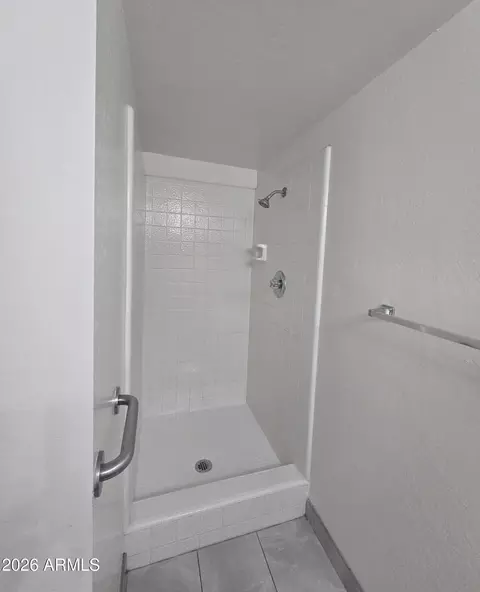 Bath - 220 E Marilyn Ave, Mesa, AZ 85210 photo 4 of 6