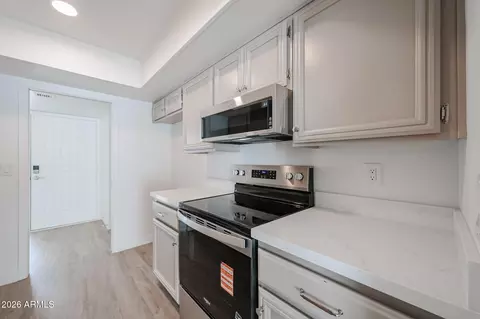 Kitchen - 1014 E Villa Maria Dr, Phoenix, AZ 85022 photo 3 of 3