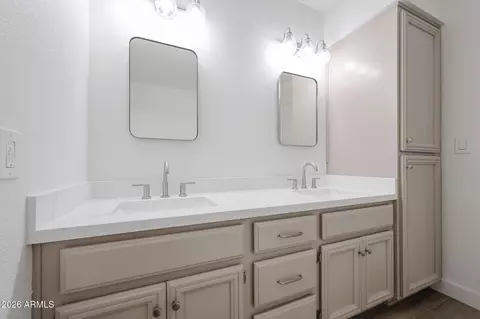 Bath - 1014 E Villa Maria Dr, Phoenix, AZ 85022 photo 4 of 4