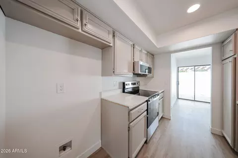 Entry Way - 1014 E Villa Maria Dr, Phoenix, AZ 85022 photo 1 of 1