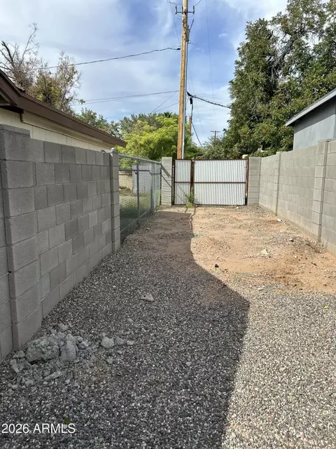 Exterior - 4016 E Oak St, Phoenix, AZ 85008 photo 3 of 3