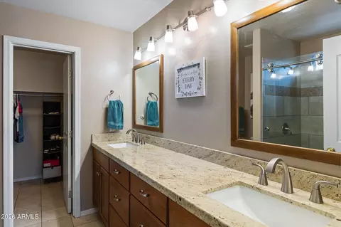Bath - 3921 Esplanade Ave, Gilbert, AZ 85297 photo 3 of 4