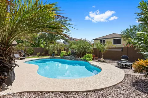 Exterior - 3921 Esplanade Ave, Gilbert, AZ 85297 photo 6 of 9