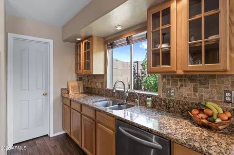 Kitchen - 3921 Esplanade Ave, Gilbert, AZ 85297 photo 5 of 5