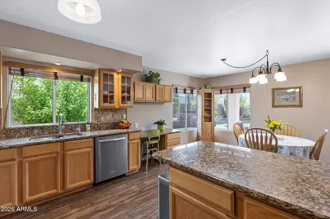 Kitchen - 3921 Esplanade Ave, Gilbert, AZ 85297 photo 4 of 5