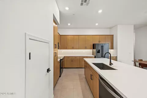 Kitchen - 1544 E Dublin St, Gilbert, AZ 85295 photo 1 of 4