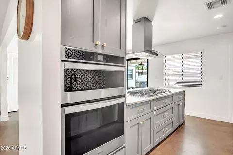 Kitchen - 1225 E Seldon Ln, Phoenix, AZ 85020 photo 3 of 5