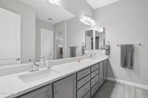 Bath - 10945 E Tumbleweed Ave, Mesa, AZ 85212 photo 3 of 6