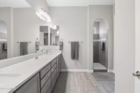Bath - 10945 E Tumbleweed Ave, Mesa, AZ 85212 photo 4 of 6