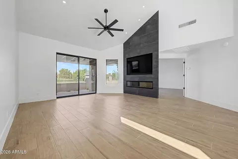 Living - 4024 E Paradise Dr, Phoenix, AZ 85028 photo 3 of 5