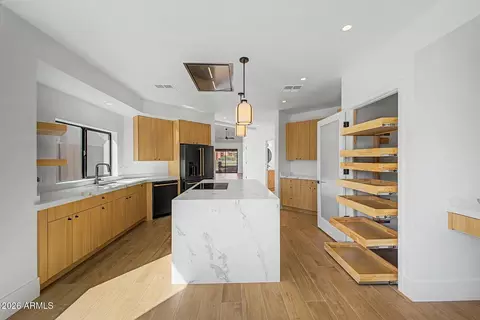 Kitchen - 4024 E Paradise Dr, Phoenix, AZ 85028 photo 4 of 4