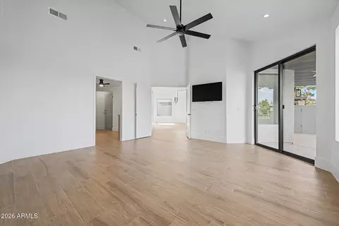 Living - 4024 E Paradise Dr, Phoenix, AZ 85028 photo 5 of 5