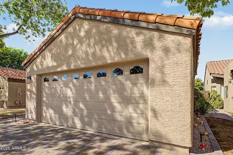 Exterior - 4024 E Paradise Dr, Phoenix, AZ 85028 photo 9 of 10