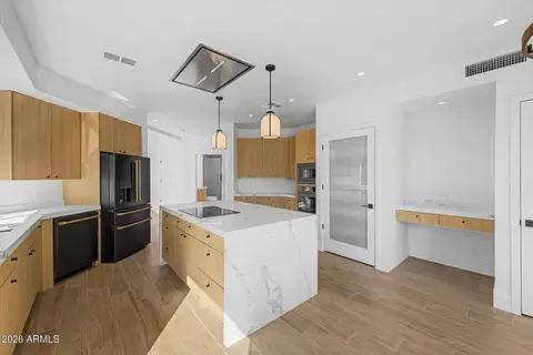Kitchen - 4024 E Paradise Dr, Phoenix, AZ 85028 photo 2 of 4