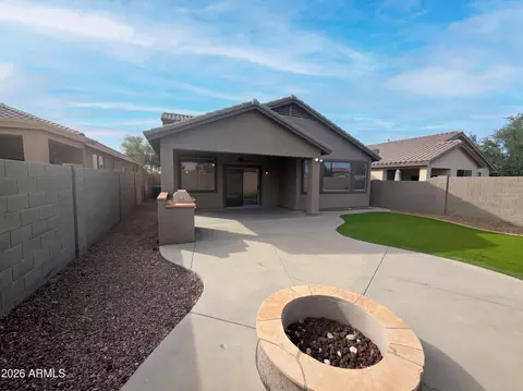 Exterior - 2464 W Warren Dr, Anthem, AZ 85086 photo 7 of 8