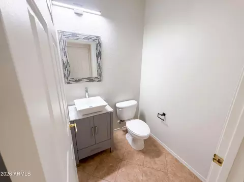 Bath - 2464 W Warren Dr, Anthem, AZ 85086 photo 2 of 7
