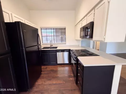 Kitchen - 5230 E Brown Rd #207, Mesa, AZ 85205 photo 2 of 4