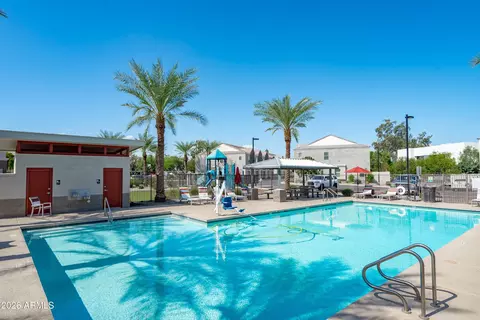 Exterior - 2257 W Echo Ln, Phoenix, AZ 85021 photo 11 of 13