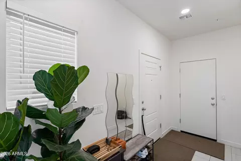 Entry Way - 2257 W Echo Ln, Phoenix, AZ 85021 photo 1 of 4