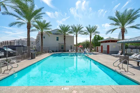 Exterior - 2257 W Echo Ln, Phoenix, AZ 85021 photo 9 of 13