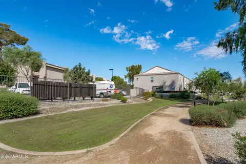 Exterior - 2257 W Echo Ln, Phoenix, AZ 85021 photo 7 of 13